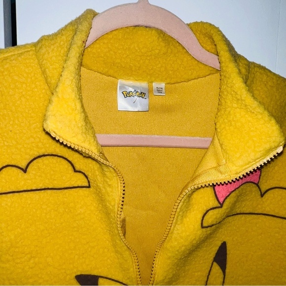 Pokémon Pikachu Fleece Pullover Youth - Picture 3 of 5